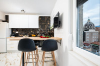 LUKSUZNI 2-sobni stan s terasom u centru Splita,75 m²