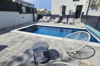 Luksuzni apartman s bazenom