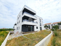 Luksuzni dvosobni apartman s vrtom - Sukošan, Zadar