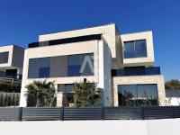 Luksuzni penthouse u novogradnji s pogledom na more na otoku Krku - ID