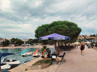 Luksuzni stan s pogledom na more, 30 m od plaže, savršen za obitelj