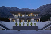 Makarska, vila s bazenom i panoramskim pogledom