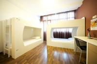 Maksimir; dvoetažni prostor / hostel sa 17 soba; 500 m2