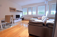 MAKSIMIR (Ružmarinka) - UREĐEN i NAMJEŠTEN 2-SOB STAN 45m2