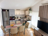 Mali Lošinj, dvosoban stan 55 m² u samom centru