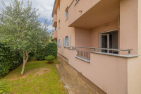 MALINSKA - Dvosobni apartman s okućnicom