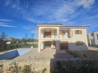 Malinska, nova kamena villa s bazenom i pogledom