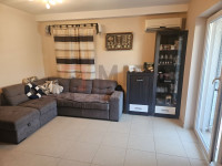 Malinska, namješten apartman s okućnicom blizu plaže