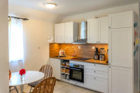 Malinska, namješten apartman na prodaju!