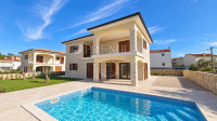 Malinska, okolica – kamena kuća s bazenom, novogradnja!