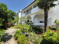 Malinska, samostojeća kuća 300m2, 850.000€