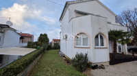 Malinska, samostojeća kuća s 5 apartmana