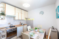 LIJEPI MALI STAN U BLIZINI PRAVNOG FAKULTETA