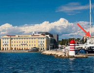 MARASKA- stan 91 m2 80 m od mora s prekrasnim pogledom