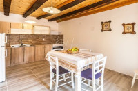 Marčana - Kuća u rustikalnom stilu, 120 m2