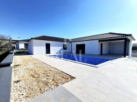 Marčana moderna prizemnica 125m2, 3ss+db , bazen !