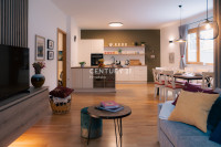 MARIBOR, POHORJE, STAN U PRIZEMLJU S VELIKIM ATRIJEM