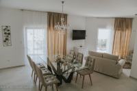 Marina/Sevid: *Beautiful Villa* - Three Bedroom apartment