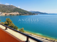 Marina - trosoban stan prvi red do mora 103,38 m2, veliki petencijal