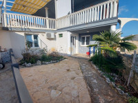 Medulin, apartman 57m2 u blizini mora, 2S+DB, terasa, vrt
