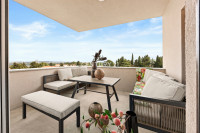 MEDULIN, PROSTRAN I LUKSUZAN STAN S BAZENOM I POGLEDOM NA MORE