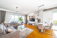 Medveščak, Nemetova, četverosoban stan s prostranom terasom 80 m2 i ga