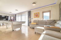 Šestinski dol, luksuzna vila 370 m2 s bazenom na zemljištu 800 m2 za n