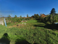 Mirna lokacija, velika površina – 2.687 m²