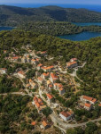 Mljet, Goveđari- zemljište s upisanim manjim kamenim objektima !