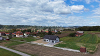 MODERAN DOM U MIRNOM OKRUŽENJU – ODLIČNA POVEZANOST S AUTOCESTOM