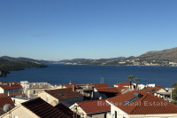 Moderan dvosoban penthouse stan s pogledom na more