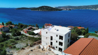 Moderan dvosoban stan s garažom i predivnim pogledom na more (S3) – no