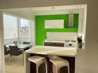 Moderan i potpuno namješten stan 66 m² – Centar Pule