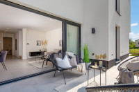 Moderna dvoetažna kuća za dugotrajni najam