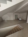 Moderna dvojna kuća u Mučićima – 220 m², okućnica 730 m², garaža i mir