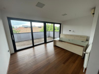 Poslovni prostor (110m2) s terasom (51m2) i garažom u centru Zagreba