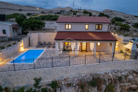 MODERNA VILA, GRIJANI BAZEN, PANORAMSKI POGLED- PAŠKI ZALJEV