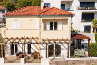 Moderna vila u neposrednoj blizini mora