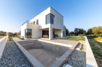 Moderna vila s panoramskim pogledom na more
