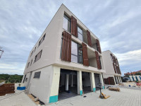 Novi, moderni, stambeni kompleks, Rovinj! Dvoetažni stan s parkirnim i