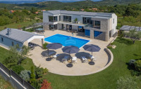 Motovun, Istra - luksuzna moderna villa 400m2
