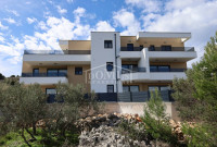 Murter novogradnja, dvosoban apartman 79,51 m2 sa vrtom