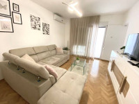 Najam, Opatija,68 m2, 2S+DB, s balkonom i garažom