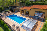 Najam, Poljane, 250m2, samostojeća vila s bazenom