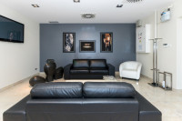 NAJAM - POTPUNO OPREMLJENA POLIKLINIKA, 10-SOBNA SA 6PM