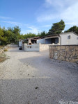 Namješteni apartman 48m² – 1000m od mora, otok Vir