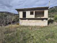 NEDOVRŠENA KUĆA 183,47 m² NA ZEMLJIŠTU OD 998 m² - VINIŠĆE