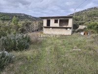 NEDOVRŠENA KUĆA 183,47 m² NA ZEMLJIŠTU OD 998 m² - VINIŠĆE