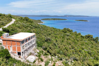 Nedovršena samostojeća kuća na osami