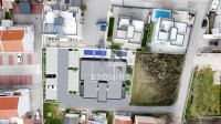 NIN - dvosoban stan S2 u prizemlju s bazenom i vrtom, 100 m od mora!!